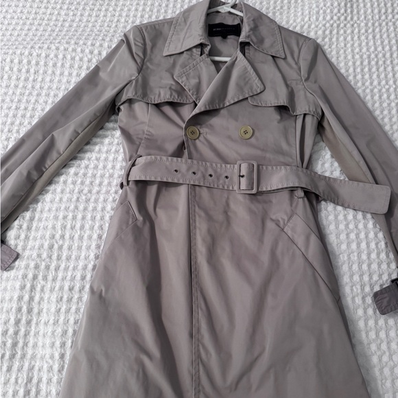 BCBG Ruffled Trench Rare find! - Picture 8 of 9